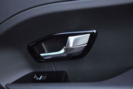 2013款路虎极光2.0T
