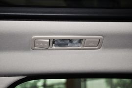 2013款路虎揽胜极光2.0T