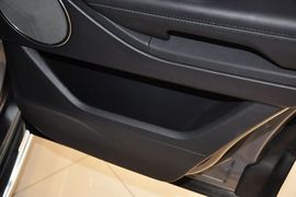 2013款路虎揽胜极光2.0T