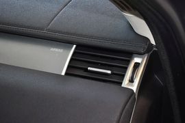 2013款路虎揽胜极光2.0T