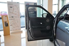 2013款路虎揽胜极光2.0T