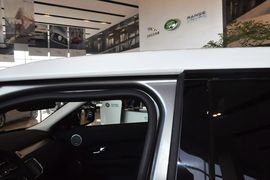 2013款路虎揽胜极光2.0T