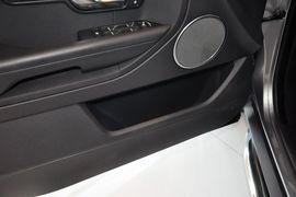 2013款路虎揽胜极光2.0T