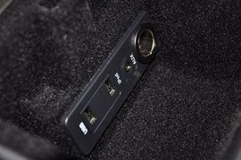 2013款路虎揽胜极光2.0T