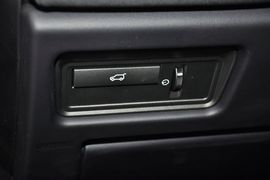 2013款路虎揽胜极光2.0T