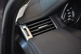 2013款路虎揽胜极光2.0T