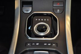 2013款路虎揽胜极光2.0T