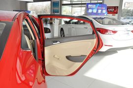 2010款现代瑞纳三厢1.4GL手动标准型