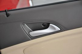 2010款现代瑞纳三厢1.4GL手动标准型