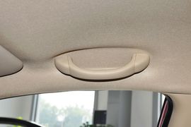 2010款现代瑞纳三厢1.4GL手动标准型