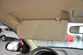 2010款现代瑞纳三厢1.4GL手动标准型