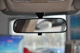 2010款现代瑞纳三厢1.4GL手动标准型