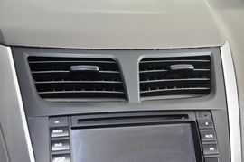 2010款现代瑞纳三厢1.4GL手动标准型