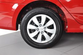 2010款现代瑞纳三厢1.4GL手动标准型