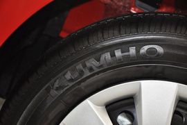 2010款现代瑞纳三厢1.4GL手动标准型