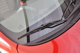 2010款现代瑞纳三厢1.4GL手动标准型