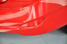 2010款现代瑞纳三厢1.4GL手动标准型