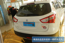 :长安铃木S-CROSS外观