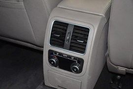 2013款大众迈腾2.0TSI