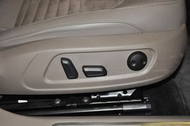 2013款大众迈腾2.0TSI
