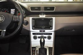 2013款大众迈腾2.0TSI