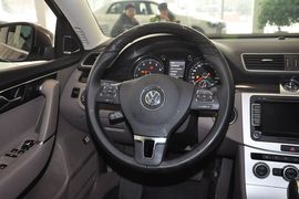 2013款大众迈腾2.0TSI