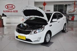 2012款起亚K2三厢