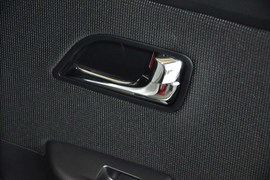2012款起亚K2三厢