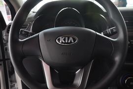2012款起亚K2三厢