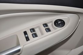 2013款福特翼虎2.0GTDi