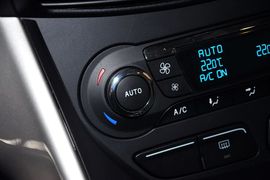 2013款福特翼虎2.0GTDi