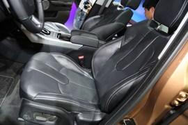 路虎揽胜极光耀动版