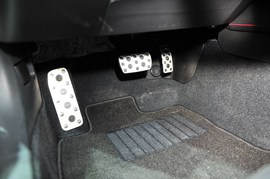 斯巴鲁BRZ