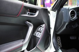 斯巴鲁BRZ