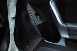 斯巴鲁BRZ