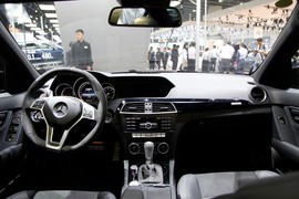 奔驰C63