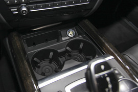 采用全新家族式设计