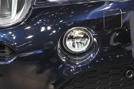 采用全新家族式设计