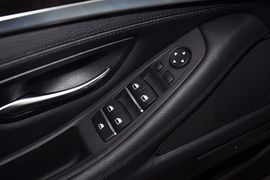 2014款宝马530Li领先型