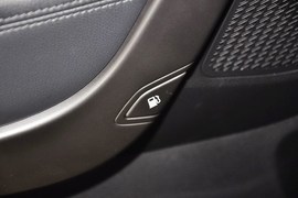 2013款现代格锐3.0L手自一体豪华版6座