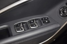 2013款现代格锐3.0L手自一体豪华版6座