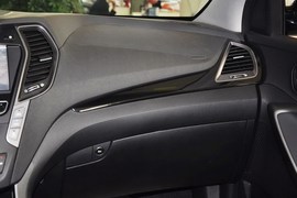 2013款现代格锐3.0L手自一体豪华版6座