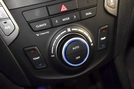 2013款现代格锐3.0L手自一体豪华版6座
