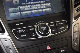 2013款现代格锐3.0L手自一体豪华版6座