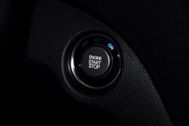 2013款现代格锐3.0L手自一体豪华版6座