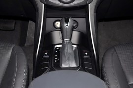 2013款现代格锐3.0L手自一体豪华版6座