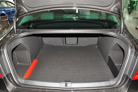 2013款大众迈腾2.0TSI