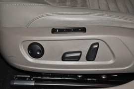 2013款大众迈腾2.0TSI
