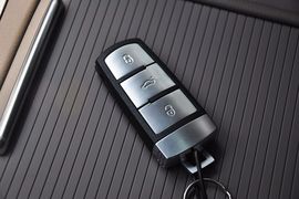 2013款大众迈腾2.0TSI
