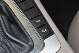 2013款大众迈腾2.0TSI